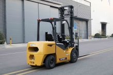 XCMG Official Xcf35kt Fork Lift Truck 3.5 Ton Chinese Brand New Diesel Engine Forklift